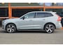 Volvo XC60 T8 Hybride AWD Plus Dark | Head-Up Display | Trekhaak | Harman/Kardon | Panoramadak | Stoel + Stuur Verwarmd |