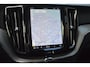 Volvo XC60 T8 Hybride AWD Plus Dark | Head-Up Display | Trekhaak | Harman/Kardon | Panoramadak | Stoel + Stuur Verwarmd |