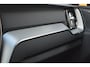 Volvo XC60 T8 Hybride AWD Plus Dark | Head-Up Display | Trekhaak | Harman/Kardon | Panoramadak | Stoel + Stuur Verwarmd |