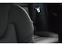 Volvo XC60 T8 Hybride AWD Plus Dark | Head-Up Display | Trekhaak | Harman/Kardon | Panoramadak | Stoel + Stuur Verwarmd |