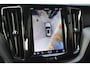 Volvo XC60 T8 Hybride AWD Plus Dark | Head-Up Display | Trekhaak | Harman/Kardon | Panoramadak | Stoel + Stuur Verwarmd |