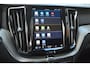 Volvo XC60 T8 Hybride AWD Plus Dark | Head-Up Display | Trekhaak | Harman/Kardon | Panoramadak | Stoel + Stuur Verwarmd |