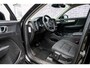 Volvo XC40 2.0 B4 Momentum Business | Trekhaak | Achteruitrijcamera | Parkeersensoren | Cruise Control Adaptief | Elektrische Achterklep | Navigatie | Apple Carplay | Android Auto