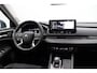 Mitsubishi Outlander 2.4 PHEV First Edition | HUD | Elektrisch bedienbare achterklep | Stoel- en stuurverwarming |
