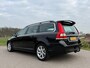 Volvo V70 1.6 T4 Nordic+ | 2e Eigenaar | Leder | Nieuwe Distributie | Bi-Xenon | Navi | Trekhaak | Clima | Stoelverwarming | PDC |