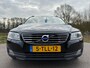 Volvo V70 1.6 T4 Nordic+ | 2e Eigenaar | Leder | Nieuwe Distributie | Bi-Xenon | Navi | Trekhaak | Clima | Stoelverwarming | PDC |
