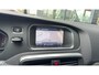 Volvo V40 Cross Country 1.6 T4 Momentum | RTI Navigatie | Bluetooth | Parkeersensoren | Stoelverwarming | Trekhaak | Achteruitrijcamera