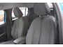 Peugeot e-208 EV Style 50 kWh | 11 kW lader | Armsteun voor | Bestuurdersstoel in hoogte verstelbaar