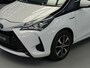 Toyota Yaris 1.5 Hybrid Bi-Tone Bluetooth
