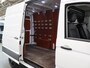 Volkswagen Crafter 35 2.0 TDI | AUT. | L3 H3 | LM VELGEN | 2-ZITS | LEDEREN BEKLEDING | BETIMMERING | TREKHAAK | NAVIGATIE | PARKEERCAMERA