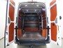 Volkswagen Crafter 35 2.0 TDI | AUT. | L3 H3 | LM VELGEN | 2-ZITS | LEDEREN BEKLEDING | BETIMMERING | TREKHAAK | NAVIGATIE | PARKEERCAMERA