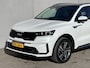Kia Sorento 1.6 T-GDI Plug-in Hybrid 4WD ExecutiveLine 5p. Aut / Fabrieksgarantie tot 12-2029 / Dealer onderhouden / EAER 61 km stad 69km / 1.500 kg trekgewicht / Leder / Navigatie / Adapt. CC / BOSE / Rondom Zicht Camera / Apple Carplay/Android / elektr. Achterklep /