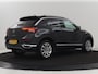 Volkswagen T-Roc 1.5 TSI Sport | Trekhaak | Virtual Cockpit | Carplay | Full LED | Adaptive cruise | Navigatie | Climate control | Parkeerhulp | Bluetooth | 17'' | Getint glas
