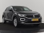 Volkswagen T-Roc 1.5 TSI Sport | Trekhaak | Virtual Cockpit | Carplay | Full LED | Adaptive cruise | Navigatie | Climate control | Parkeerhulp | Bluetooth | 17'' | Getint glas