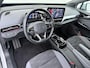Volkswagen ID.5 Pro Advantage 77 kWh | ACC | Camera | Parkeerhulp | Stuur-/Stoelverwarming | Matrix LED | 20'' |