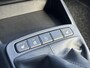 Hyundai i10 1.0 Premium Handgeschakeld / Fabrieksgarantie tot 10-2029 / Stuur en Stoel verwarming / Achteruitrijcamera / Navigatie via Apple Carplay/Android Auto / Cruise control / Airco /