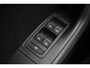 SEAT Ateca 1.5 TSI FR Business Intense 150PK / 110kW DSG, Achteruitrijcamera (rear view), parkeersensoren voor en achter (pdc), dodehoekdetectie (side assist), draadloos Apple Carplay & Android Auto, navigatie, verwarmbare voorstoelen, verwarmbaar stuurwiel, alcantara interieur, digitaal instrumentenpaneel, adaptieve cruise control (acc), grootlichtassistent, 19'' LMV 'Exclusive Cosmo Grey', keyless start & entry, elektrisch verstel-, verwarm- en inklapbare buitenspiegels etc.