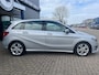 Mercedes-Benz B-klasse B180 122PK Ambition met Navigatie, Cruise control & 17'' Lichtmetalen velgen