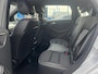 Mercedes-Benz B-klasse B180 122PK Ambition met Navigatie, Cruise control & 17'' Lichtmetalen velgen