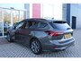 Ford Focus Wagon 1.0 155PK AUTOMAAT Hybrid ST LINE | ALL SEASON BANDEN | NAVIGATIE | DRAADLOZE APPLE CARPLAY/ANDROID AUTO | ADAPTIVE CRUISE CONTROL | LANE ASSIST | DODEHOEK DETECTIE | PARKEERSENSOREN VOOR + ACHTER | ACHTERUITRIJ CAMERA | LICHTMETALEN VELGEN 17" | DAB+ RADIO |