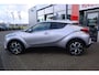 Toyota C-HR / C-HR+ 1.8 HYBRID DYNAMIC STOELVERW. AD-CRUISE NAVI KEYLESS PARK-SENSOREN CAMERA NL-AUTO