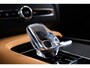 Volvo XC90 2.0 T8 Plug-in hybrid AWD Ultra Bright Luchtvering - Panoramadak - Head up - Massagestoelen - Harman Kardon - Visual Park Assist - Stoelverwarming voor/achter - Getinte ruiten - Zongordijnen -