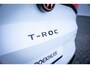 Volkswagen T-Roc R-Line First Edition | 'App-Connect' draadloze smartphone integratie | 30,5 cm display met 2D en 3D weergave | Automatische afstandsregeling (Adaptive Cruise Control)