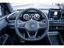 Volkswagen T-Roc R-Line First Edition | 'App-Connect' draadloze smartphone integratie | 30,5 cm display met 2D en 3D weergave | Automatische afstandsregeling (Adaptive Cruise Control)
