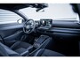 Volkswagen T-Roc R-Line First Edition | 'App-Connect' draadloze smartphone integratie | 30,5 cm display met 2D en 3D weergave | Automatische afstandsregeling (Adaptive Cruise Control)