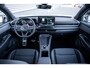 Volkswagen T-Roc R-Line First Edition | 'App-Connect' draadloze smartphone integratie | 30,5 cm display met 2D en 3D weergave | Automatische afstandsregeling (Adaptive Cruise Control)