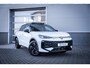 Volkswagen T-Roc R-Line First Edition | 'App-Connect' draadloze smartphone integratie | 30,5 cm display met 2D en 3D weergave | Automatische afstandsregeling (Adaptive Cruise Control)