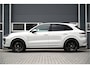Porsche Cayenne 3.0 E-Hybrid / SPORT DESIGN / PANO / PASSENGER DISPLAY / SPORT UITLAAT / HUD / MASSAGE / SPORT CHRONO
