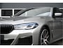 BMW 5-Serie 545e xDrive M-SPORT / SCHUIFDAK / M-PERF. SEATS / LASER / HARMAN KARDON / SOFTCLOSE / HUD / INDIVIDUAL DONNINGTON GREY