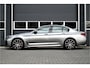 BMW 5-Serie 545e xDrive M-SPORT / SCHUIFDAK / M-PERF. SEATS / LASER / HARMAN KARDON / SOFTCLOSE / HUD / INDIVIDUAL DONNINGTON GREY