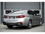 BMW 5-Serie 545e xDrive M-SPORT / SCHUIFDAK / M-PERF. SEATS / LASER / HARMAN KARDON / SOFTCLOSE / HUD / INDIVIDUAL DONNINGTON GREY