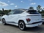 Hyundai Kona Electric Comfort Smart 65.4 kWh Volledig Elektrisch, met Warmtepomp, Navigatie, Automatische Airconditoning Uit voorraad leverbaar!