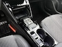 Peugeot e-2008 SUV EV Allure Avantage 54 kWh 156pk | 406km WLTP Actieradius | Navigatie | Rondomzichtcamera | Climate Control | Adaptieve Cruise Control | Parkeersensoren v+a | Dodehoeksensor | Draadloze Apple Carplay / Android Auto | Digitaal instrumentenpaneel | Armsteun | Elektrisch inklapbare spiegels | DAB+ radio | Led koplampen | Donker getint glas | 17" lichtmetalen velgen |