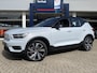 Volvo XC40 Recharge P8 AWD R-Design / 408 Pk / Automaat / NL-Auto / Dealer-Onderhouden / Leder-Alcantara / Digitaal-Dashboard / Keyless / LED / DAB / Navi / Apple-Carplay&Android-Auto / Stuur+Stoelverwarming / Adaptieve Cruise-Control / Climate-Control / ELKTR-Achterklep / ELKTR-Wegklapbare Trekhaak / PDC / LMV20'' / ENZ.