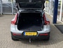Volvo XC40 Recharge P8 AWD R-Design / 408 Pk / Automaat / NL-Auto / Dealer-Onderhouden / Leder-Alcantara / Digitaal-Dashboard / Keyless / LED / DAB / Navi / Apple-Carplay&Android-Auto / Stuur+Stoelverwarming / Adaptieve Cruise-Control / Climate-Control / ELKTR-Achterklep / ELKTR-Wegklapbare Trekhaak / PDC / LMV20'' / ENZ.