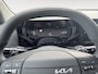 Kia EV2 Plus 61 kWh 1.000,- Inruilkorting | Privacy Glass | 18" lichtmetalen velgen | Warmtewerend glas rondom | Draadloze oplader voor smartphone