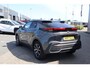 Toyota C-HR / C-HR+ HYBRID 140 DYNAMIC ANDROID/APPLE AD-CRUISE PRIVACY-GLASS PARK-SENSOREN KEYLESS 18"LMV BLISS NL-AUTO