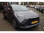 Toyota C-HR / C-HR+ HYBRID 140 DYNAMIC ANDROID/APPLE AD-CRUISE PRIVACY-GLASS PARK-SENSOREN KEYLESS 18"LMV BLISS NL-AUTO