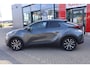 Toyota C-HR / C-HR+ 1.8 HYBRID 140 FIRST-EDITION APPLE/ANDROID P-SENSOREN EL-ACHTERKLEP LED 360° CAMERA BLIND-SPOT KEYLESS