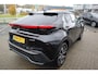 Toyota C-HR / C-HR+ 220 PLUG-IN HYBRID DYNAMIC BLIND-SPOT STOELVERWARMING CAMERA AD-CRUISE NL-AUTO