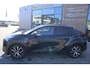 Toyota C-HR / C-HR+ 220 PLUG-IN HYBRID DYNAMIC BLIND-SPOT STOELVERWARMING CAMERA AD-CRUISE NL-AUTO