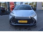 Toyota C-HR / C-HR+ HYBRID 140 DYNAMIC APPLE/ANDROID BLIND-SPOT KEYLESS PARKSENSOREN PARKCAMERA AD-CRUISE NL-AUTO