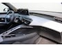 Peugeot 3008 1.6 plug-in Hybrid 195 GT | Alcantara | Elektrisch verstelbare stoel | Focal | Trekhaak | Stoelverwarming | Massage | 20 Inch |