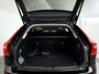 Volvo XC60 T8 Plug-in hybrid AWD Ultra Dark | SOH 100% | Panoramadak | 360° camera | Luchtvering | Harman Kardon | Stoel- en Stuurverwarming | Trekhaak