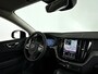 Volvo XC60 T8 Plug-in hybrid AWD Ultra Dark | SOH 100% | Panoramadak | 360° camera | Luchtvering | Harman Kardon | Stoel- en Stuurverwarming | Trekhaak
