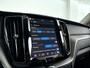 Volvo XC60 T8 Plug-in hybrid AWD Ultra Dark | SOH 100% | Panoramadak | 360° camera | Luchtvering | Harman Kardon | Stoel- en Stuurverwarming | Trekhaak